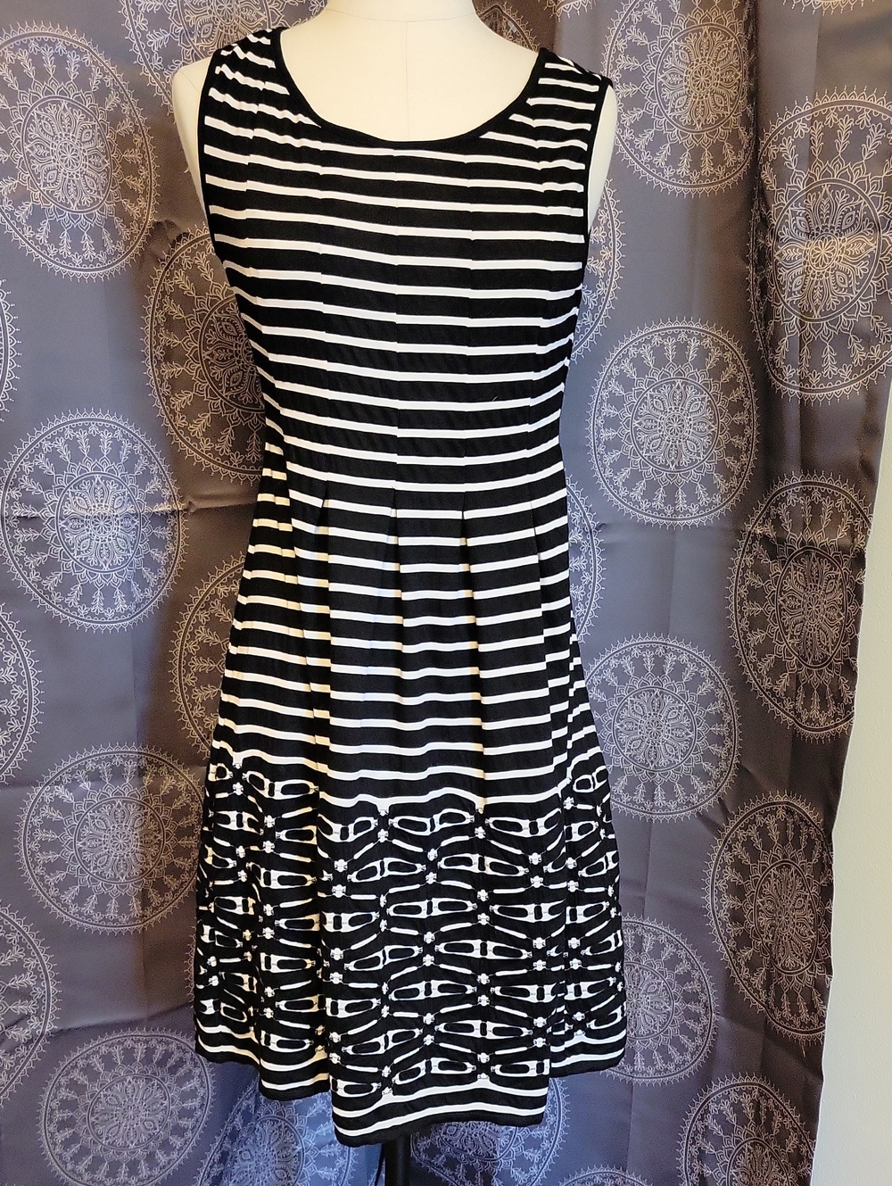 Max Studio Black & White Striped Sleeveless Fit-and-Flare Dress S NWT